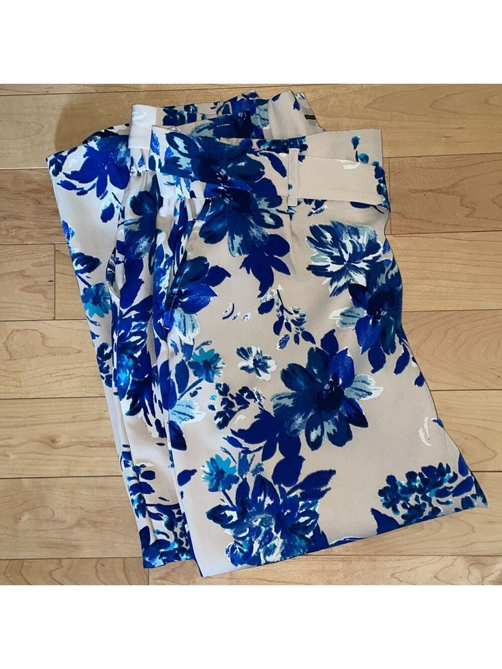 Jules & Leopold Blue And Light Tan Floral Cropped Pants - Picture 11 of 11